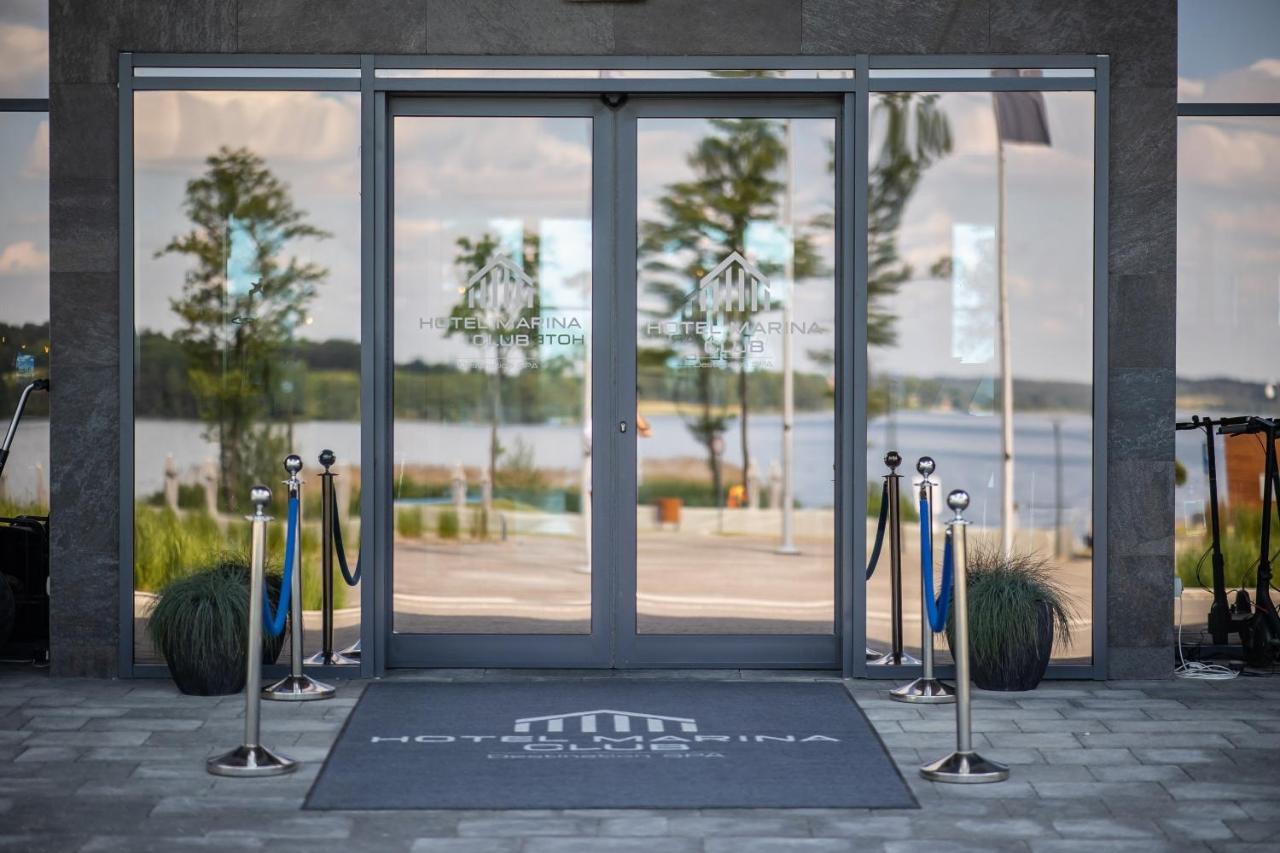 Hotel Marina Club 올슈틴 외부 사진 Entrance to the hotel