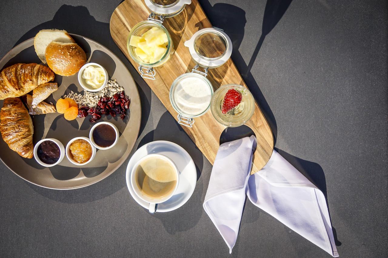 Hotel Marina Club 올슈틴 외부 사진 A typical breakfast at the hotel
